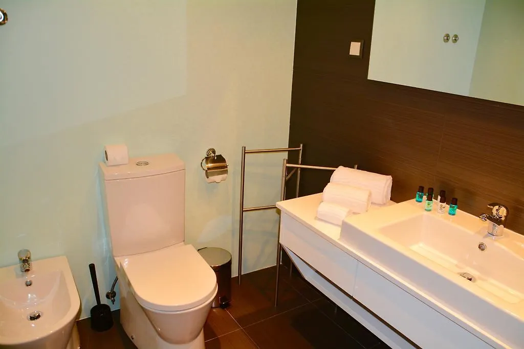 E7 Lisbon Deluxe Apartments