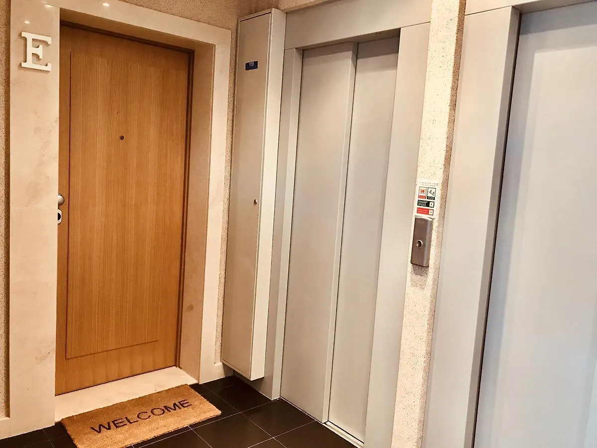 E7 Lisbon Deluxe Apartments