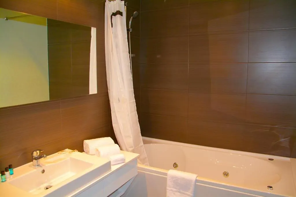 E7 Lisbon Deluxe Apartments Португалия