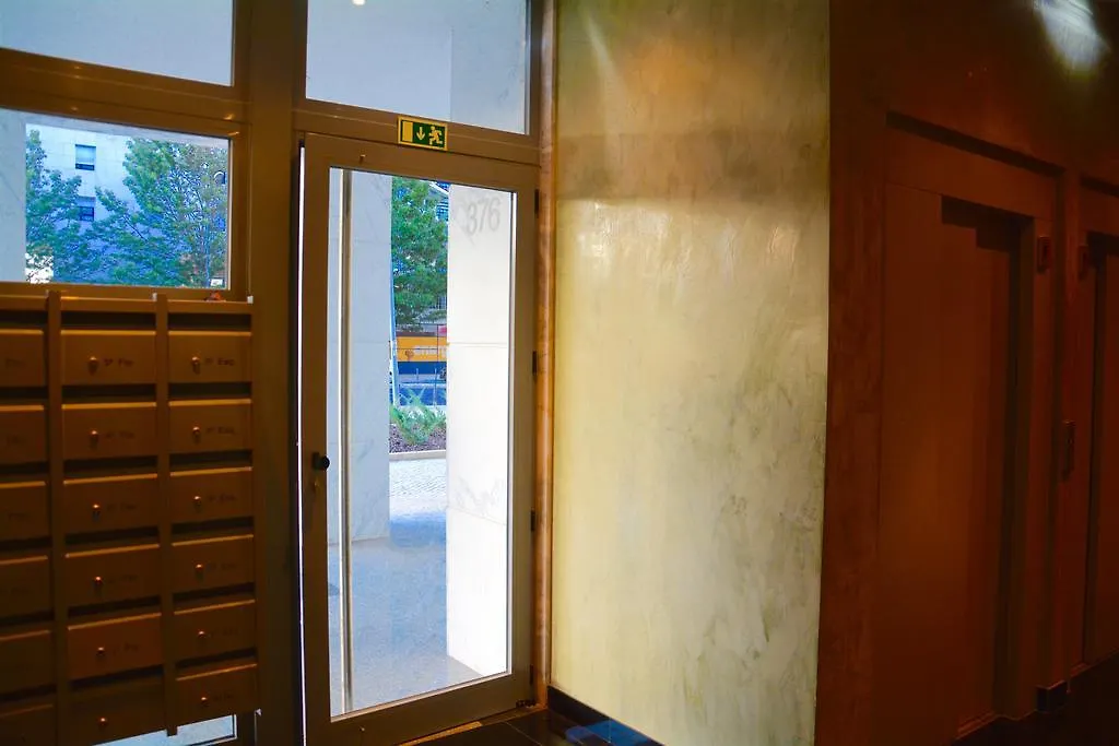 E7 Lisbon Deluxe Apartments